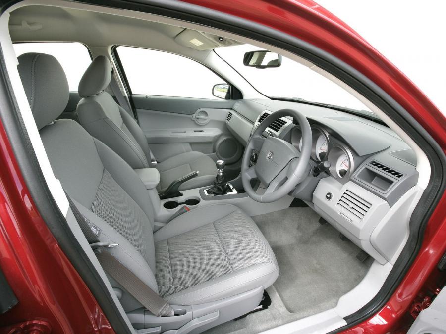  Dodge Avenger 2007 года  (UK) (фото 11 из 20)